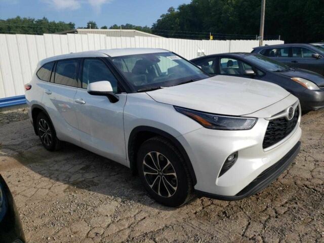 Білий Тойота Хайлендер, об'ємом двигуна 3.5 л та пробігом 5 тис. км за 15000 $, фото 2 на Automoto.ua