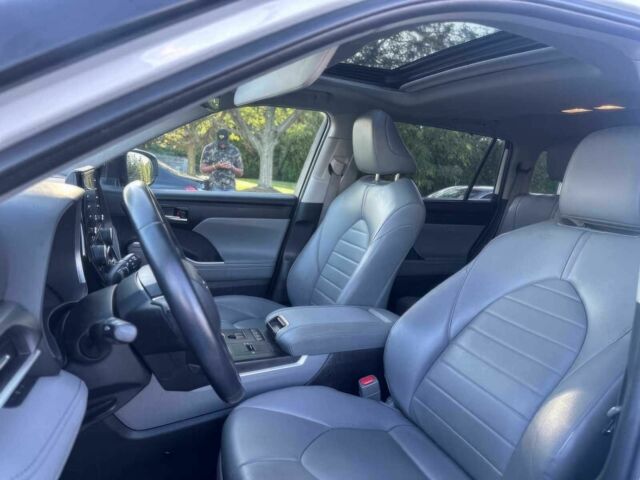 Белый Тойота Хайлендер, объемом двигателя 2.5 л и пробегом 12 тыс. км за 28750 $, фото 8 на Automoto.ua