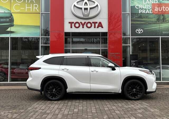 Білий Тойота Хайлендер, об'ємом двигуна 2.49 л та пробігом 138 тис. км за 49500 $, фото 16 на Automoto.ua