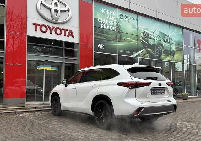 Білий Тойота Хайлендер, об'ємом двигуна 2.49 л та пробігом 138 тис. км за 49500 $, фото 1 на Automoto.ua