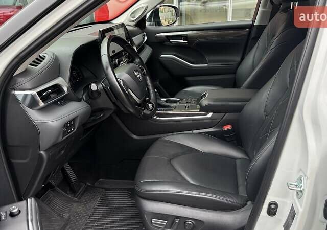 Білий Тойота Хайлендер, об'ємом двигуна 2.49 л та пробігом 138 тис. км за 49500 $, фото 11 на Automoto.ua