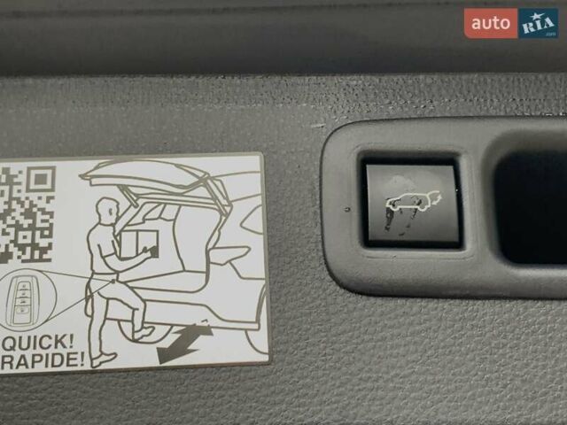 Белый Тойота Хайлендер, объемом двигателя 2.5 л и пробегом 13 тыс. км за 56999 $, фото 31 на Automoto.ua