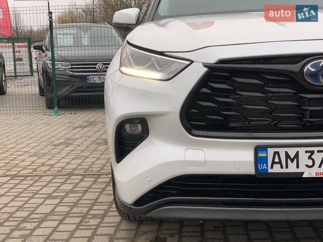 Белый Тойота Хайлендер, объемом двигателя 2.5 л и пробегом 13 тыс. км за 56999 $, фото 5 на Automoto.ua