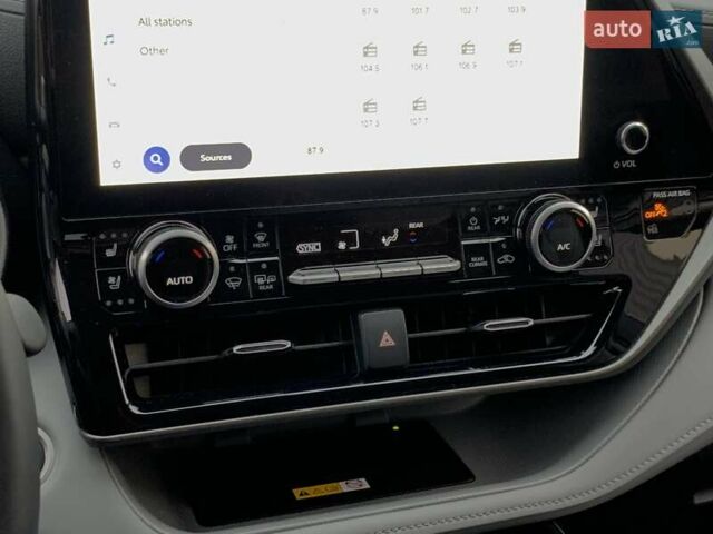 Белый Тойота Хайлендер, объемом двигателя 2.5 л и пробегом 13 тыс. км за 56999 $, фото 58 на Automoto.ua