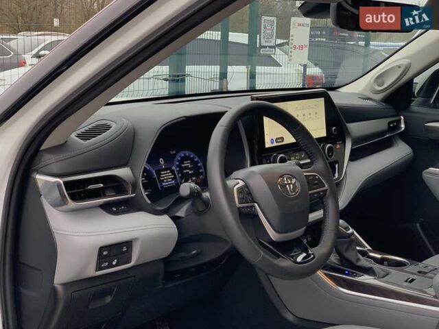 Белый Тойота Хайлендер, объемом двигателя 2.5 л и пробегом 13 тыс. км за 56999 $, фото 23 на Automoto.ua