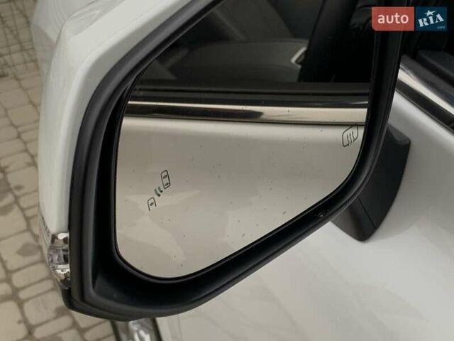 Белый Тойота Хайлендер, объемом двигателя 2.5 л и пробегом 13 тыс. км за 56999 $, фото 43 на Automoto.ua