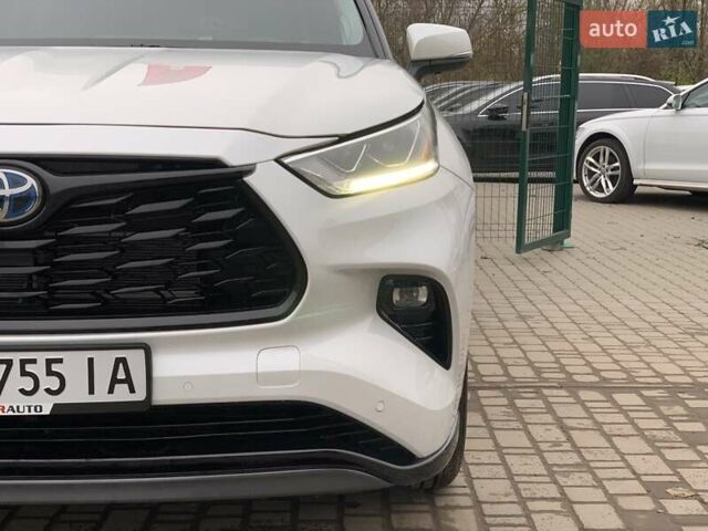 Белый Тойота Хайлендер, объемом двигателя 2.5 л и пробегом 13 тыс. км за 56999 $, фото 6 на Automoto.ua