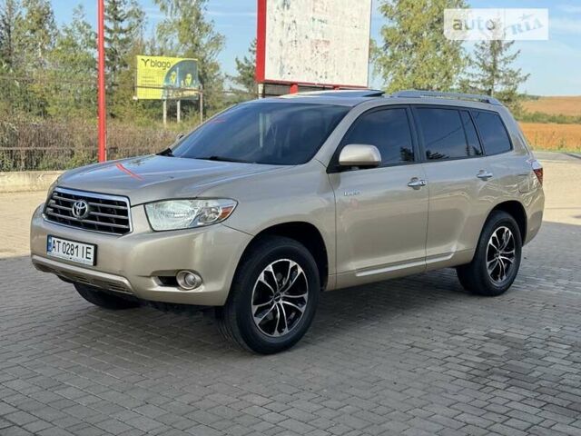 Бежевый Тойота Хайлендер, объемом двигателя 3.46 л и пробегом 280 тыс. км за 13200 $, фото 2 на Automoto.ua