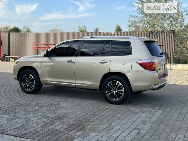 Бежевый Тойота Хайлендер, объемом двигателя 3.46 л и пробегом 280 тыс. км за 13200 $, фото 4 на Automoto.ua
