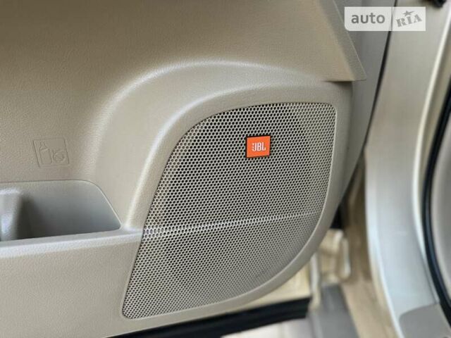 Бежевый Тойота Хайлендер, объемом двигателя 3.46 л и пробегом 280 тыс. км за 13200 $, фото 22 на Automoto.ua