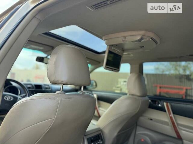 Бежевый Тойота Хайлендер, объемом двигателя 3.46 л и пробегом 280 тыс. км за 13200 $, фото 31 на Automoto.ua
