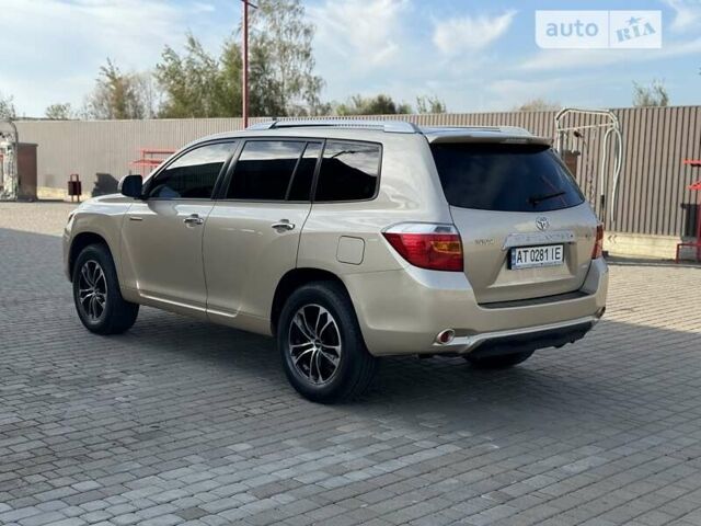 Бежевый Тойота Хайлендер, объемом двигателя 3.46 л и пробегом 280 тыс. км за 13200 $, фото 3 на Automoto.ua
