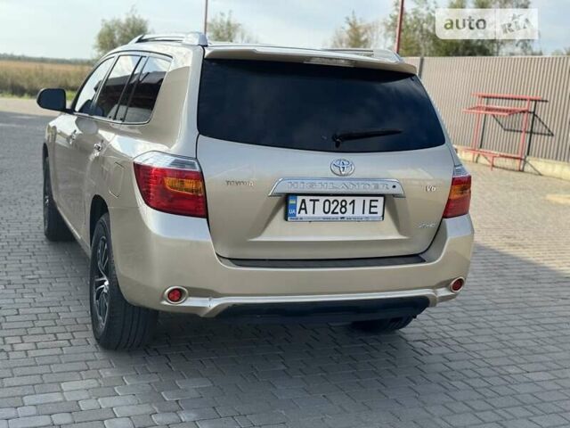 Бежевый Тойота Хайлендер, объемом двигателя 3.46 л и пробегом 280 тыс. км за 13200 $, фото 6 на Automoto.ua
