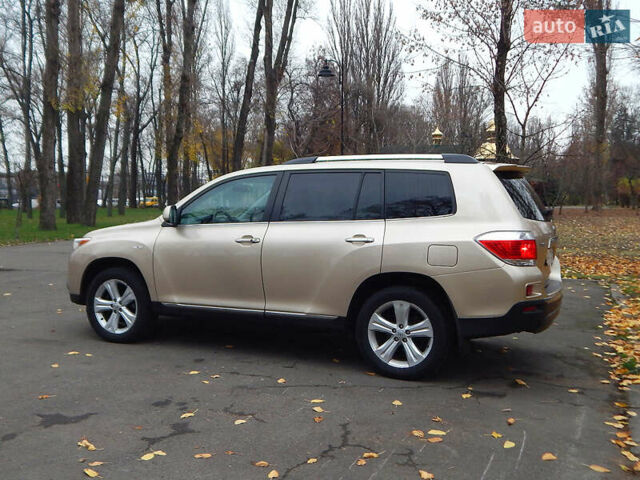 Бежевий Тойота Хайлендер, об'ємом двигуна 3.46 л та пробігом 232 тис. км за 14498 $, фото 13 на Automoto.ua