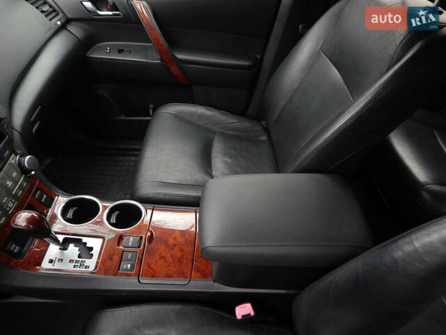 Бежевий Тойота Хайлендер, об'ємом двигуна 3.46 л та пробігом 232 тис. км за 14498 $, фото 21 на Automoto.ua