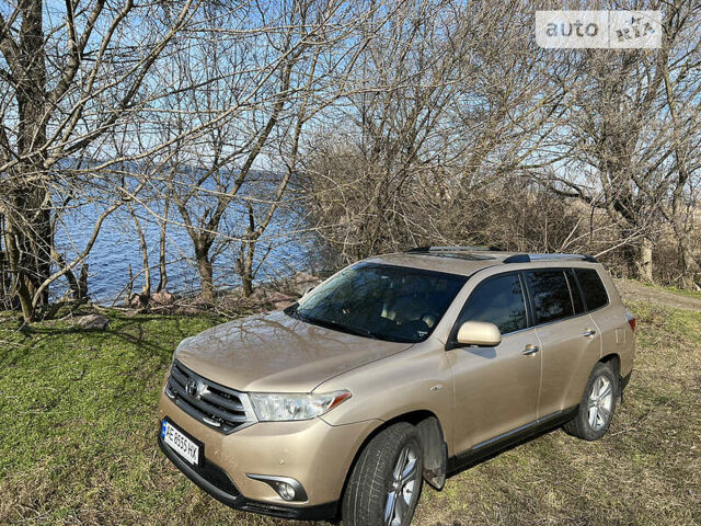 Тойота Хайлендер 2011 в Верхнеднепровске на Automoto.ua Бежевый Тойота Хайлендер, объемом двигателя 3.49 л и пробегом 290 тыс. км за 18000 $, фото 14 на Automoto.ua