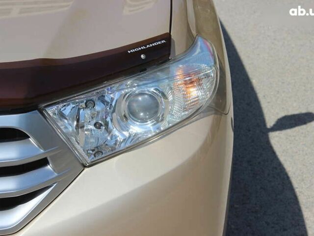 Бежевий Тойота Хайлендер, об'ємом двигуна 3.5 л та пробігом 113 тис. км за 17990 $, фото 12 на Automoto.ua