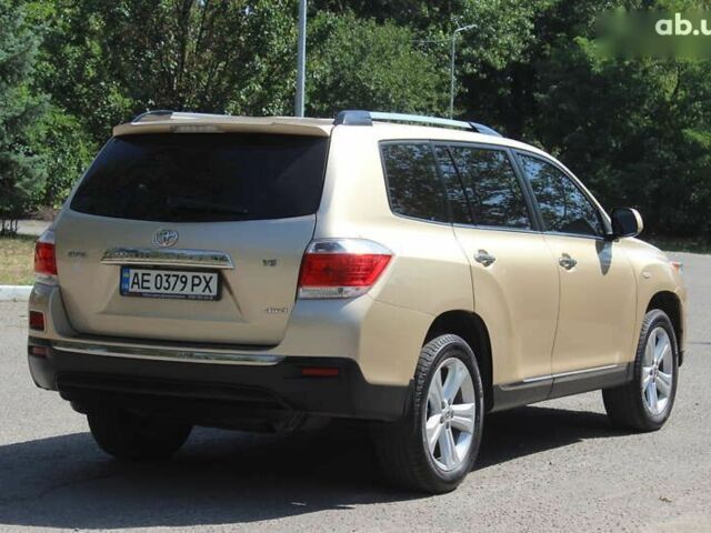 Бежевий Тойота Хайлендер, об'ємом двигуна 3.5 л та пробігом 113 тис. км за 17990 $, фото 7 на Automoto.ua