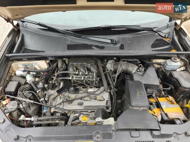 Бежевый Тойота Хайлендер, объемом двигателя 3.46 л и пробегом 302 тыс. км за 18600 $, фото 32 на Automoto.ua