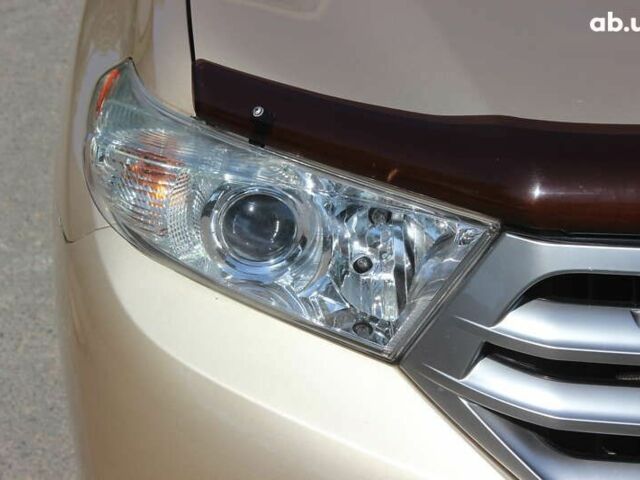 Бежевий Тойота Хайлендер, об'ємом двигуна 3.5 л та пробігом 113 тис. км за 17990 $, фото 11 на Automoto.ua