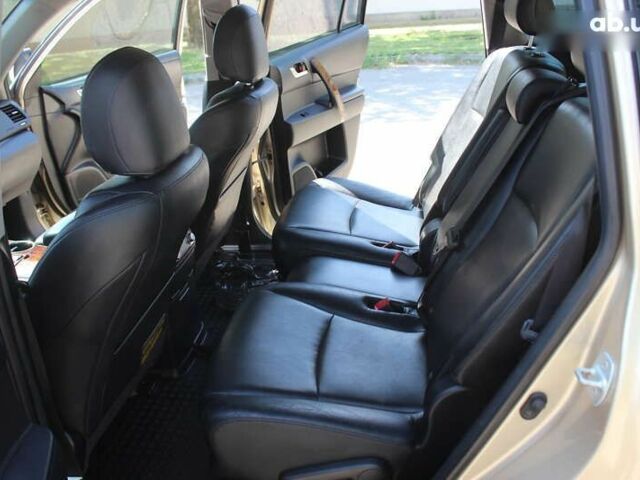 Бежевий Тойота Хайлендер, об'ємом двигуна 3.5 л та пробігом 113 тис. км за 17990 $, фото 22 на Automoto.ua