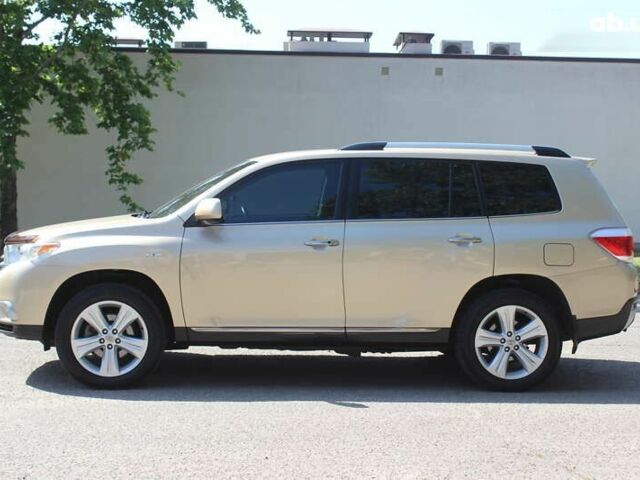 Бежевий Тойота Хайлендер, об'ємом двигуна 3.5 л та пробігом 113 тис. км за 17990 $, фото 10 на Automoto.ua