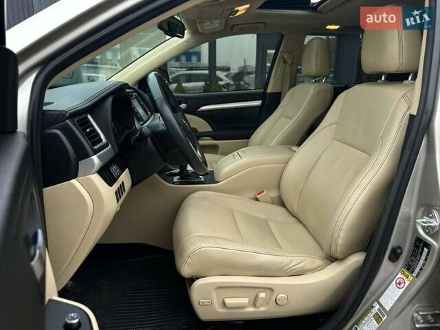 Бежевый Тойота Хайлендер, объемом двигателя 3.46 л и пробегом 166 тыс. км за 23990 $, фото 11 на Automoto.ua