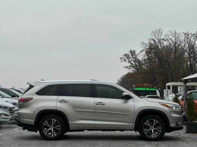 Бежевый Тойота Хайлендер, объемом двигателя 3.5 л и пробегом 166 тыс. км за 23990 $, фото 2 на Automoto.ua