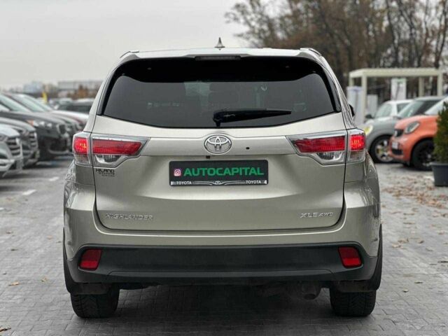 Бежевый Тойота Хайлендер, объемом двигателя 3.5 л и пробегом 166 тыс. км за 23990 $, фото 4 на Automoto.ua