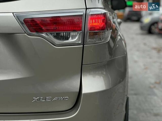 Бежевый Тойота Хайлендер, объемом двигателя 3.46 л и пробегом 166 тыс. км за 23990 $, фото 10 на Automoto.ua