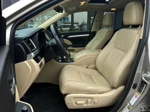 Бежевый Тойота Хайлендер, объемом двигателя 3.5 л и пробегом 166 тыс. км за 23990 $, фото 8 на Automoto.ua