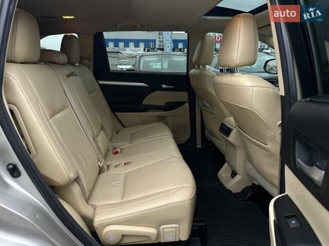 Бежевый Тойота Хайлендер, объемом двигателя 3.46 л и пробегом 166 тыс. км за 23990 $, фото 14 на Automoto.ua