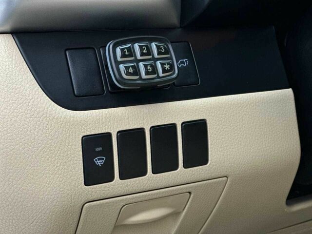 Бежевый Тойота Хайлендер, объемом двигателя 3.5 л и пробегом 166 тыс. км за 23990 $, фото 21 на Automoto.ua