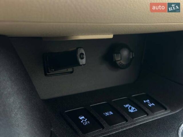 Бежевый Тойота Хайлендер, объемом двигателя 3.46 л и пробегом 166 тыс. км за 23990 $, фото 31 на Automoto.ua