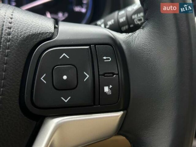 Бежевий Тойота Хайлендер, об'ємом двигуна 3.46 л та пробігом 166 тис. км за 23990 $, фото 21 на Automoto.ua