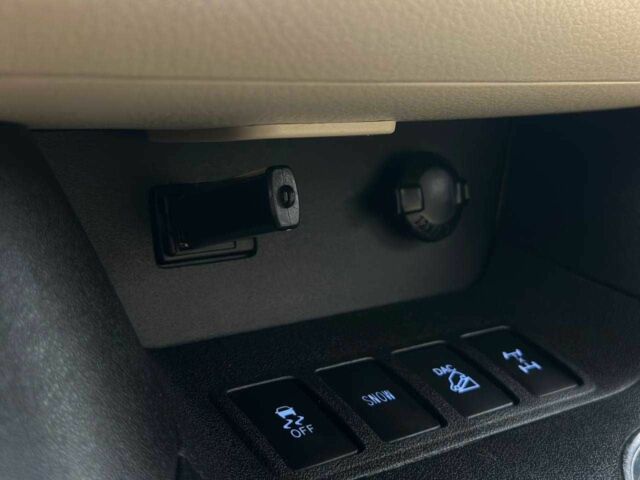 Бежевый Тойота Хайлендер, объемом двигателя 3.5 л и пробегом 166 тыс. км за 23990 $, фото 22 на Automoto.ua