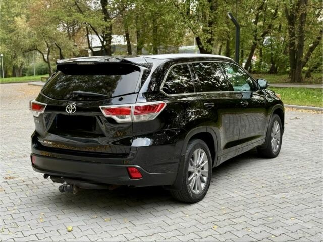 Чорний Тойота Хайлендер, об'ємом двигуна 2.7 л та пробігом 185 тис. км за 19500 $, фото 3 на Automoto.ua
