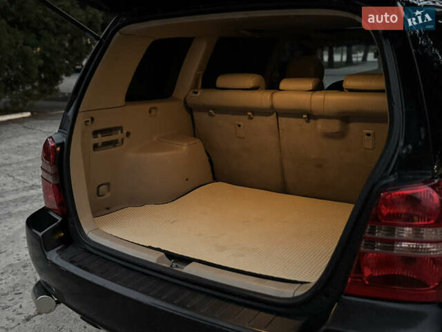 Чорний Тойота Хайлендер, об'ємом двигуна 3 л та пробігом 320 тис. км за 7400 $, фото 44 на Automoto.ua