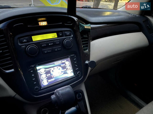 Чорний Тойота Хайлендер, об'ємом двигуна 3 л та пробігом 320 тис. км за 7400 $, фото 46 на Automoto.ua