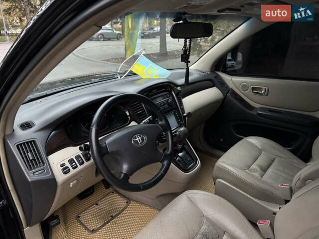 Чорний Тойота Хайлендер, об'ємом двигуна 3 л та пробігом 320 тис. км за 7400 $, фото 24 на Automoto.ua