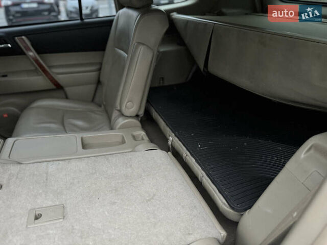 Чорний Тойота Хайлендер, об'ємом двигуна 3.5 л та пробігом 257 тис. км за 12800 $, фото 12 на Automoto.ua