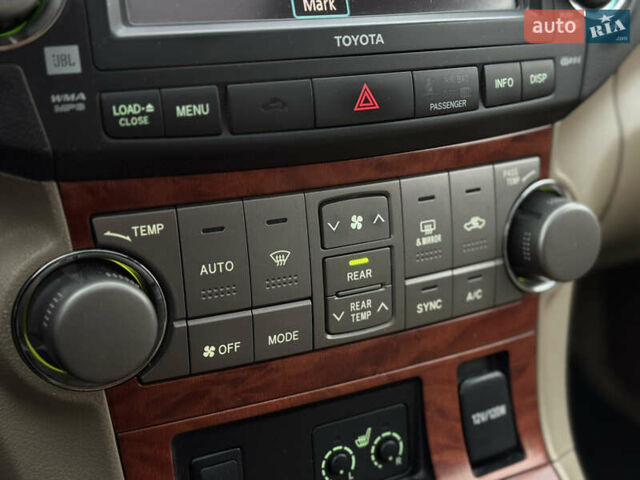 Чорний Тойота Хайлендер, об'ємом двигуна 3.5 л та пробігом 257 тис. км за 12800 $, фото 20 на Automoto.ua