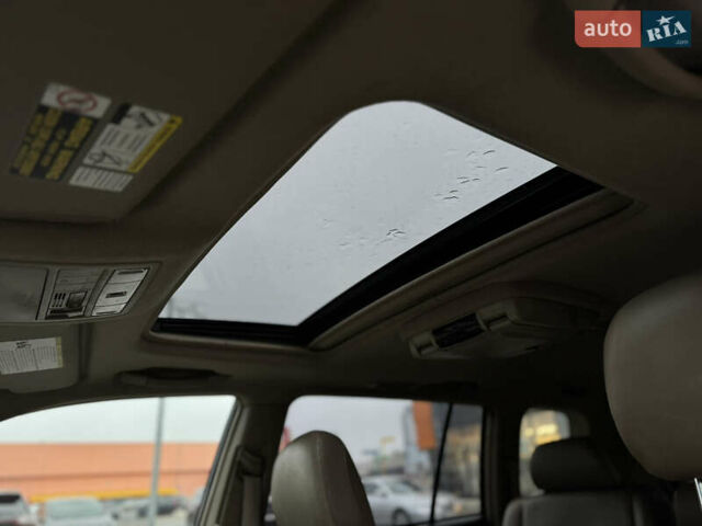 Черный Тойота Хайлендер, объемом двигателя 3.5 л и пробегом 257 тыс. км за 11990 $, фото 27 на Automoto.ua