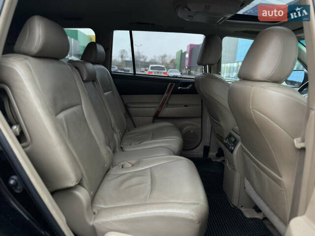 Черный Тойота Хайлендер, объемом двигателя 3.5 л и пробегом 257 тыс. км за 11990 $, фото 8 на Automoto.ua
