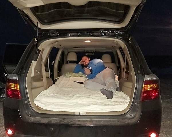 Тойота Хайлендер 2008 в Днепре (Днепропетровске) на Automoto.ua Черный Тойота Хайлендер, объемом двигателя 3.46 л и пробегом 235 тыс. км за 13800 $, фото 26 на Automoto.ua