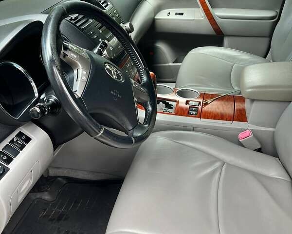 Черный Тойота Хайлендер, объемом двигателя 3.46 л и пробегом 253 тыс. км за 12900 $, фото 37 на Automoto.ua