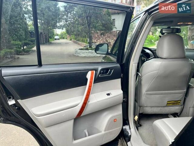 Черный Тойота Хайлендер, объемом двигателя 3.46 л и пробегом 253 тыс. км за 12900 $, фото 61 на Automoto.ua