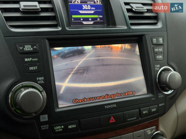 Чорний Тойота Хайлендер, об'ємом двигуна 3.5 л та пробігом 257 тис. км за 12800 $, фото 21 на Automoto.ua