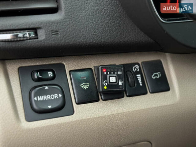 Чорний Тойота Хайлендер, об'ємом двигуна 3.5 л та пробігом 257 тис. км за 12800 $, фото 15 на Automoto.ua