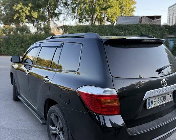 Тойота Хайлендер 2008 в Днепре (Днепропетровске) на Automoto.ua Черный Тойота Хайлендер, объемом двигателя 3.46 л и пробегом 240 тыс. км за 11000 $, фото 4 на Automoto.ua